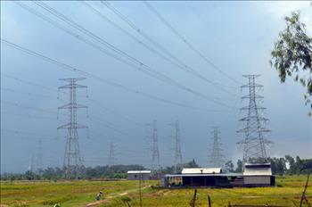 Tăng cường năng lực truyền tải điện cho Thủ đô trong mùa nắng nóng