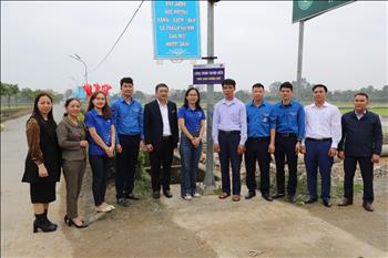 Đoàn Thanh niên EVNGENCO2 “Thắp sáng đường quê” tại Thanh Hóa