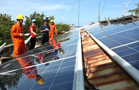 Các tấm panel thu năng lượng mặt trời đã được sử dụng ở nhiều hòn đảo của nước ta