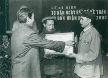 Kỷ niệm 69 năm Ngày truyền thống ngành Điện lực Việt Nam: CBCNV Nhà máy điện Yên Phụ ghi nhớ lời Bác dạy