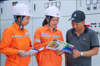 PC Hưng Yên đẩy mạnh tuyên truyền sử dụng điện tiết kiệm, hiệu quả