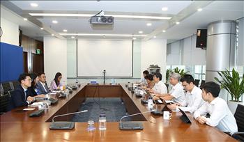 EVN làm việc với Đại sứ quán và các doanh nghiệp Hàn Quốc về hợp tác năng lượng