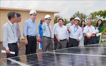 PC Phú Yên: Trao tặng hệ thống điện mặt trời áp mái tại Trường Tiểu học Hòa Bình 1