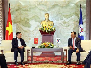 Chủ tịch HĐTV EVN tiếp Đại sứ đặc mệnh toàn quyền Đại Hàn Dân Quốc tại Việt Nam