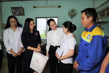 EVNGENCO 3 trao quà Tết cho học sinh mồ côi, bệnh nhân tại TP. Hồ Chí Minh