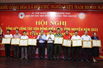 PC Quảng Ngãi được khen thưởng tại Hội nghị tổng kết công tác vận động hiến máu tình nguyện năm 2023