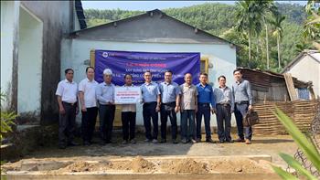 PC Quảng Ngãi tổ chức khởi công và bàn giao kinh phí hỗ trợ xây dựng nhà tình nghĩa năm 2024