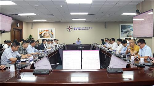 Họp rà soát tiến độ cung cấp cột thép cho Dự án Đường dây 500kV mạch 3 từ Quảng Trạch đi Phố Nối