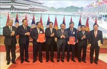 EVN ký kết hợp đồng mua bán điện với Tập đoàn Phongsubthavy và Tập đoàn Chealun Sekong (Lào)