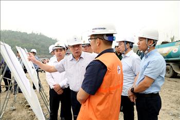 Quyết liệt đẩy nhanh tiến độ Dự án Nhà máy Thủy điện Hòa Bình mở rộng