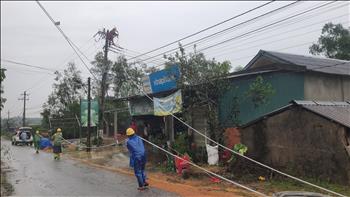 Tập trung khôi phục cấp điện trở lại cho khách hàng tại Quảng Trị trong ngày 16/11