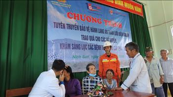 Tuyên truyền bảo vệ hành lang an toàn lưới điện cao áp kết hợp an sinh xã hội trên địa bàn Ninh Thuận