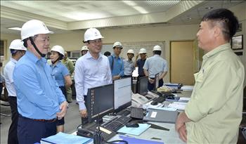 Đoàn công tác của Bộ Công Thương thăm, làm việc tại Công ty Cổ phần Nhiệt điện Phả Lại