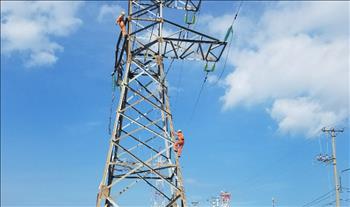 Khắc phục xong sự cố đường dây 35 kV cấp điện cho đảo Cát Bà