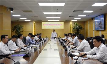 Ban Thường vụ Đảng ủy EVN làm việc với Công đoàn Điện lực Việt Nam nhân dịp Tháng Công nhân