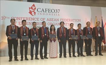 6 kỹ sư của EVNHCMC nhận Chứng chỉ Kỹ sư chuyên nghiệp ASEAN