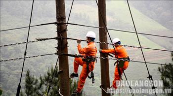 Công ty Điện lực Lạng Sơn đồng hành thực hiện tiêu chí điện
