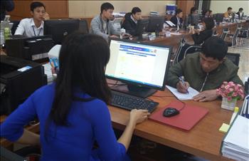 PC Thái Bình tiếp nhận giải quyết dịch vụ điện tại Trung tâm Hành chính công