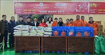 PC Lào Cai tặng 100 suất quà tại chương trình “Chợ tết 0 đồng” Lùng Phình – Bắc Hà