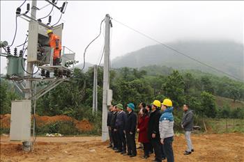 Phú Thọ: 100% đồng bào dân tộc Dao khu Tân Hồi được sử dụng điện lưới Quốc gia