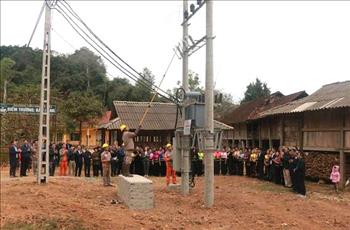 Sơn La: Gần 330 hộ dân xã Chiềng Hặc được cấp điện lưới Quốc gia