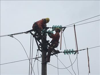 Toàn bộ khách hàng bị mất điện do dông lốc, mưa đá ở Sơn La đã được khôi phục điện