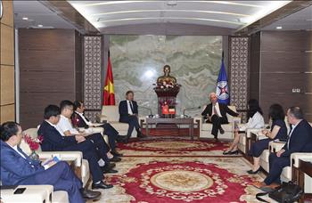 Tổng giám đốc EVN tiếp và làm việc với Phó Đại sứ Bỉ tại Việt Nam