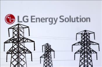 LG Energy Solution huy động được 1 tỷ USD trái phiếu xanh để đầu tư sản xuất pin lưu trữ năng lượng xanh