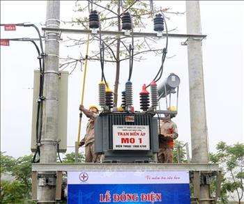 Lào Cai: Gần 200 hộ dân vùng đặc biệt khó khăn có điện đón Tết Độc lập