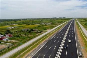Khẩn trương di dời hạ tầng kỹ thuật đường điện phục vụ thi công đường cao tốc Bắc - Nam đoạn qua tỉnh Ninh Thuận
