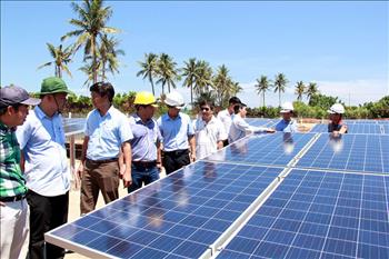 Hoàn thành dự án năng lượng mặt trời tại xã đảo An Bình (Lý Sơn)