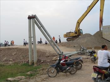 Quảng Ninh: Khắc phục xong sự cố điện do máy cẩu kéo đổ cột điện trung áp