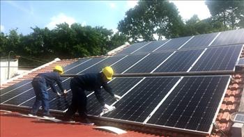 Người dân TPHCM tích cực lắp điện mặt trời