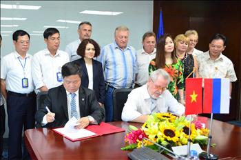 Công đoàn Điện lực Việt Nam hợp tác với Công đoàn Điện lực toàn nước Nga 