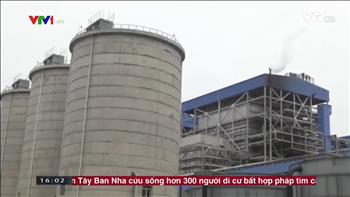 100% Xỉ đáy lò Nhiệt điện Vĩnh Tân 2 được xuất đi tiêu thụ (Nguồn: vtv.vn)