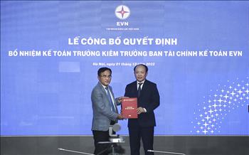 Công bố quyết định bổ nhiệm Kế toán trưởng kiêm Trưởng ban Tài chính Kế toán EVN
