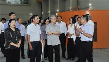 Đồng chí Trần Quốc Vượng - Thường trực Ban Bí thư Trung ương Đảng thăm Nhà máy Thủy điện Sơn La