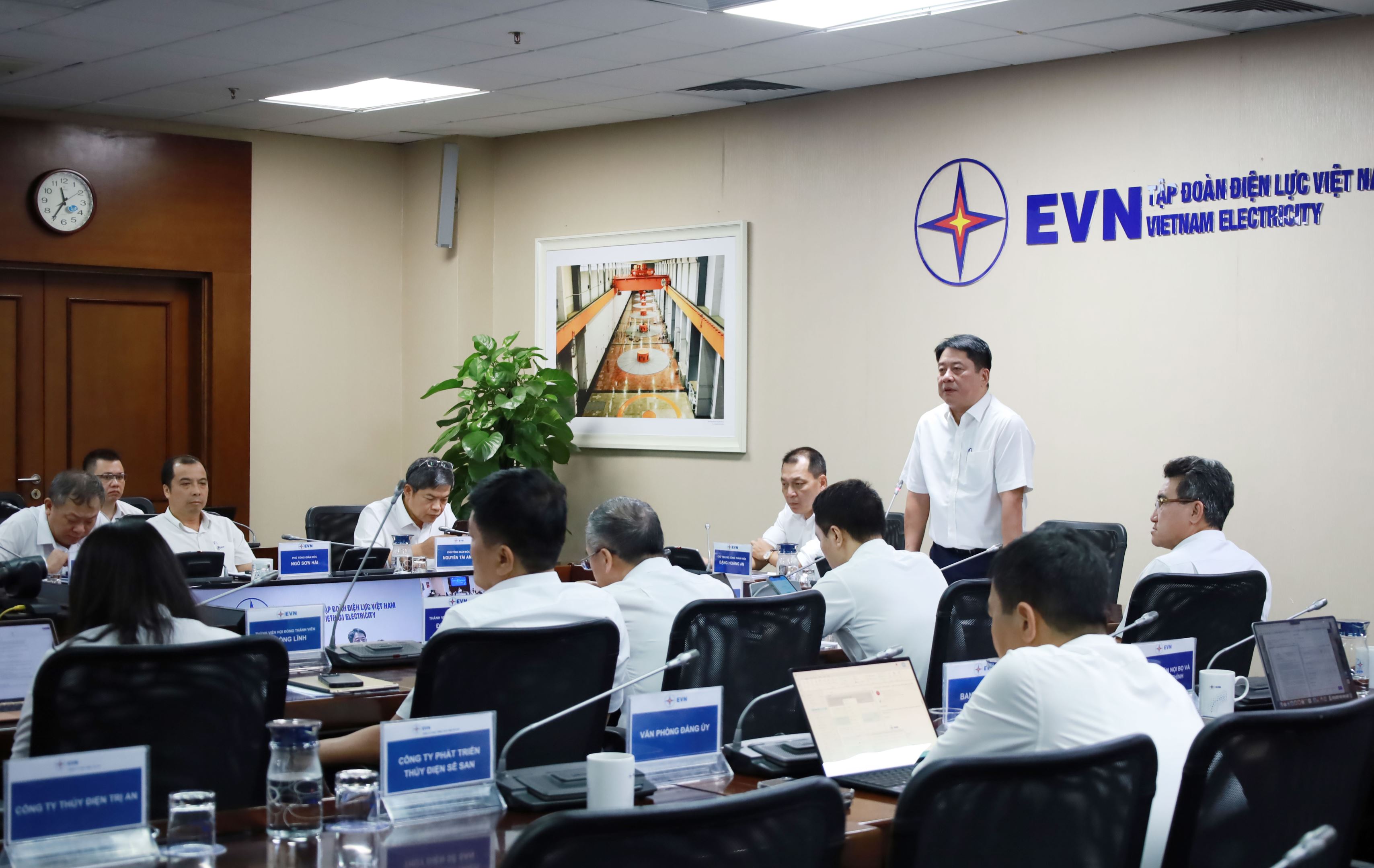 EVN đảm bảo cung ứng điện 6 tháng đầu năm, chủ động chuẩn bị cho năm 2027