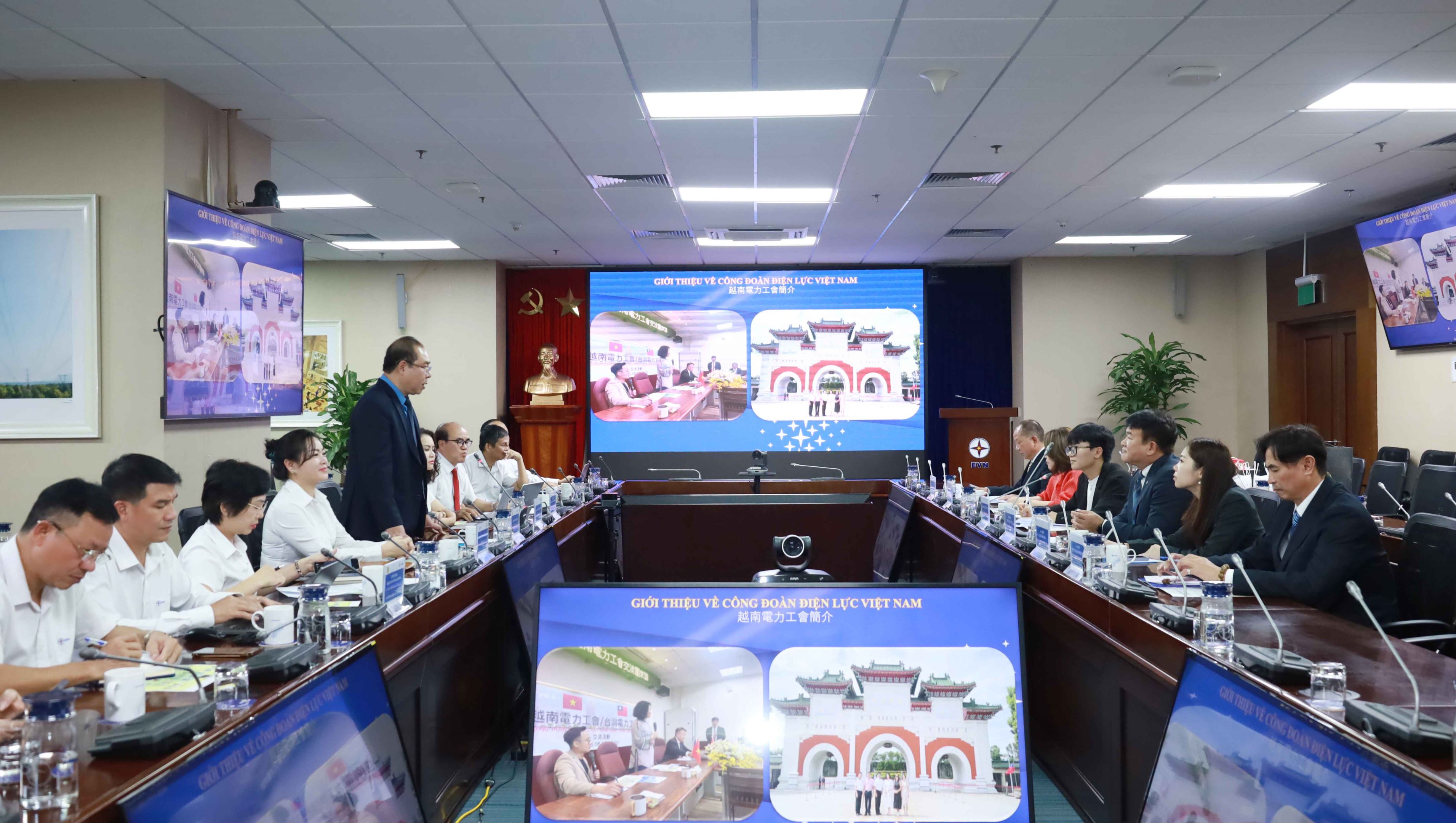 Công đoàn Điện lực Đài Loan (Trung Quốc) thăm, làm việc với Công đoàn Điện lực Việt Nam