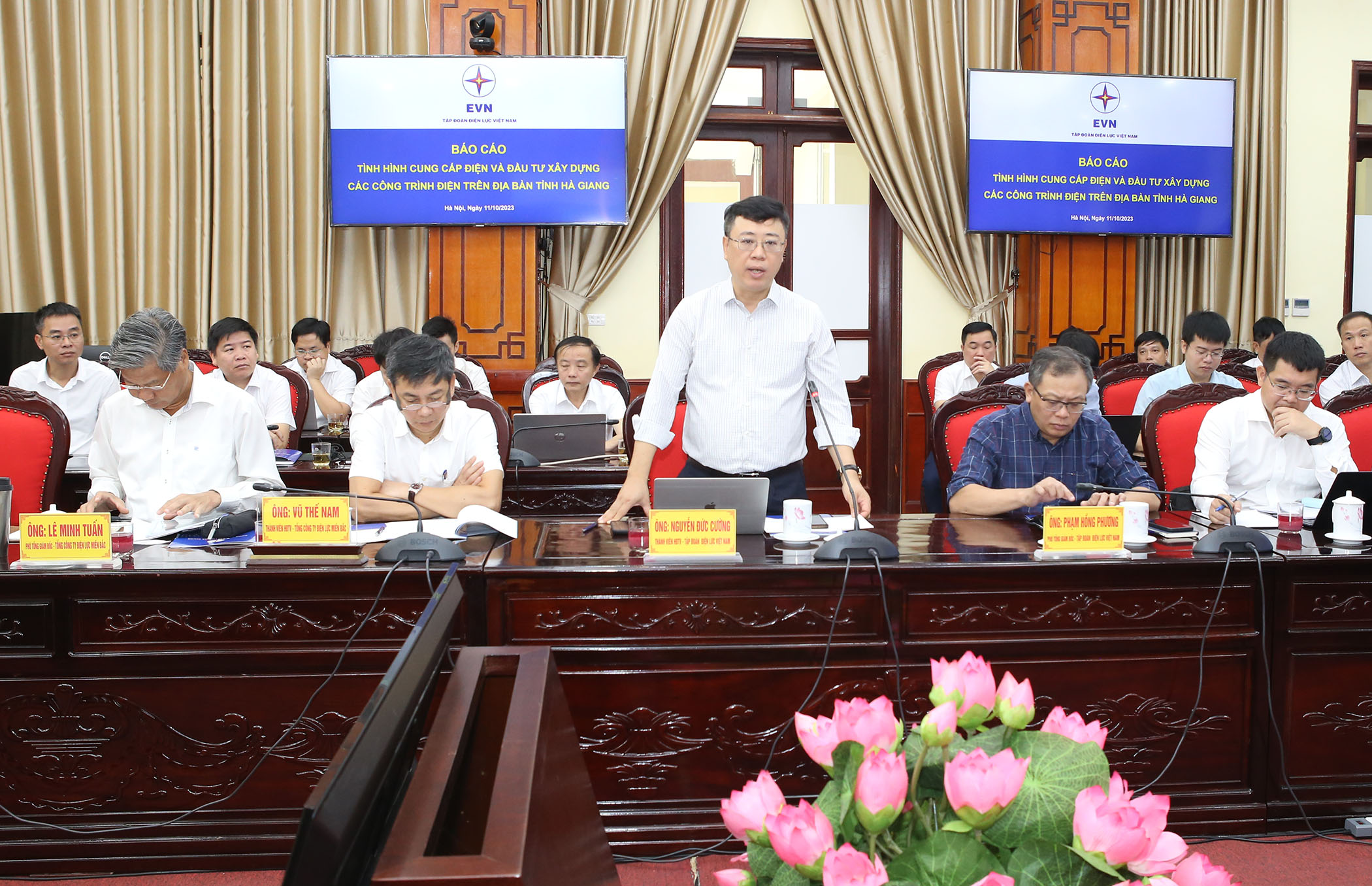Đoàn công tác của EVN làm việc với tỉnh Hà Giang về thực hiện các dự án điện