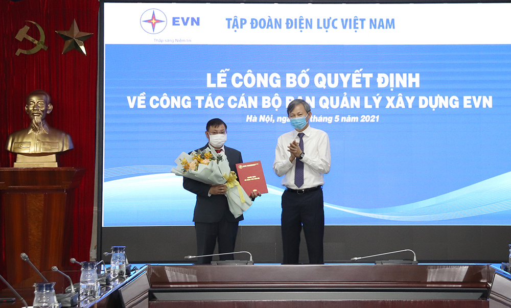 Công bố quyết định điều động và bổ nhiệm Trưởng Ban Quản lý xây